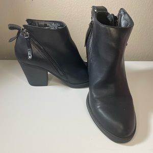DV by Dolce Vita Size 8 black boots